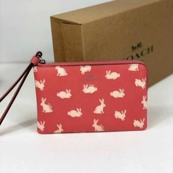NWT Coach Corner ZIP Wristlet Wallet W/Bunny - Picture 2 of 7